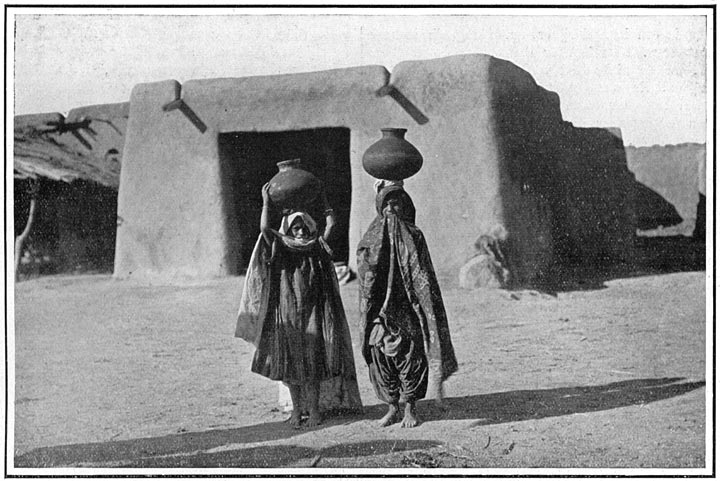 Vrouwen met waterkruiken.
