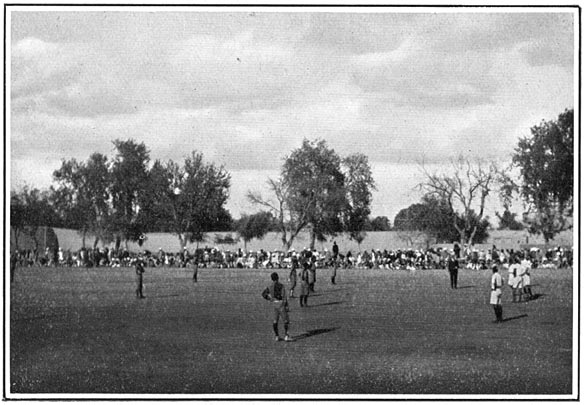 Een voetbalwedstrijd te Bannoe.
