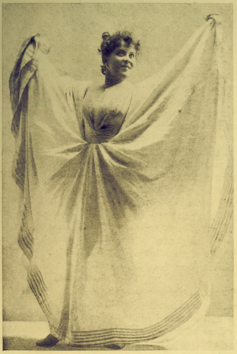 LOIE FULLER IN HER ORIGINAL SERPENTINE DRESS