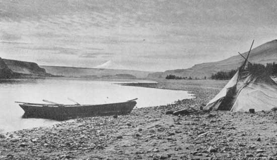 Columbia River. The land of Indian legends
