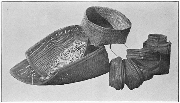 Household baskets (s&ucirc;g-fi′, fa-lo′-ko, ki′-&ucirc;g, ko′-l&ucirc;g)