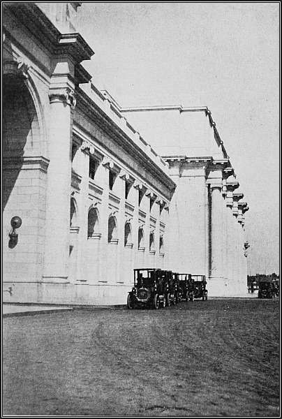 Through the portals of this Union Station come all the
visitors to Washington